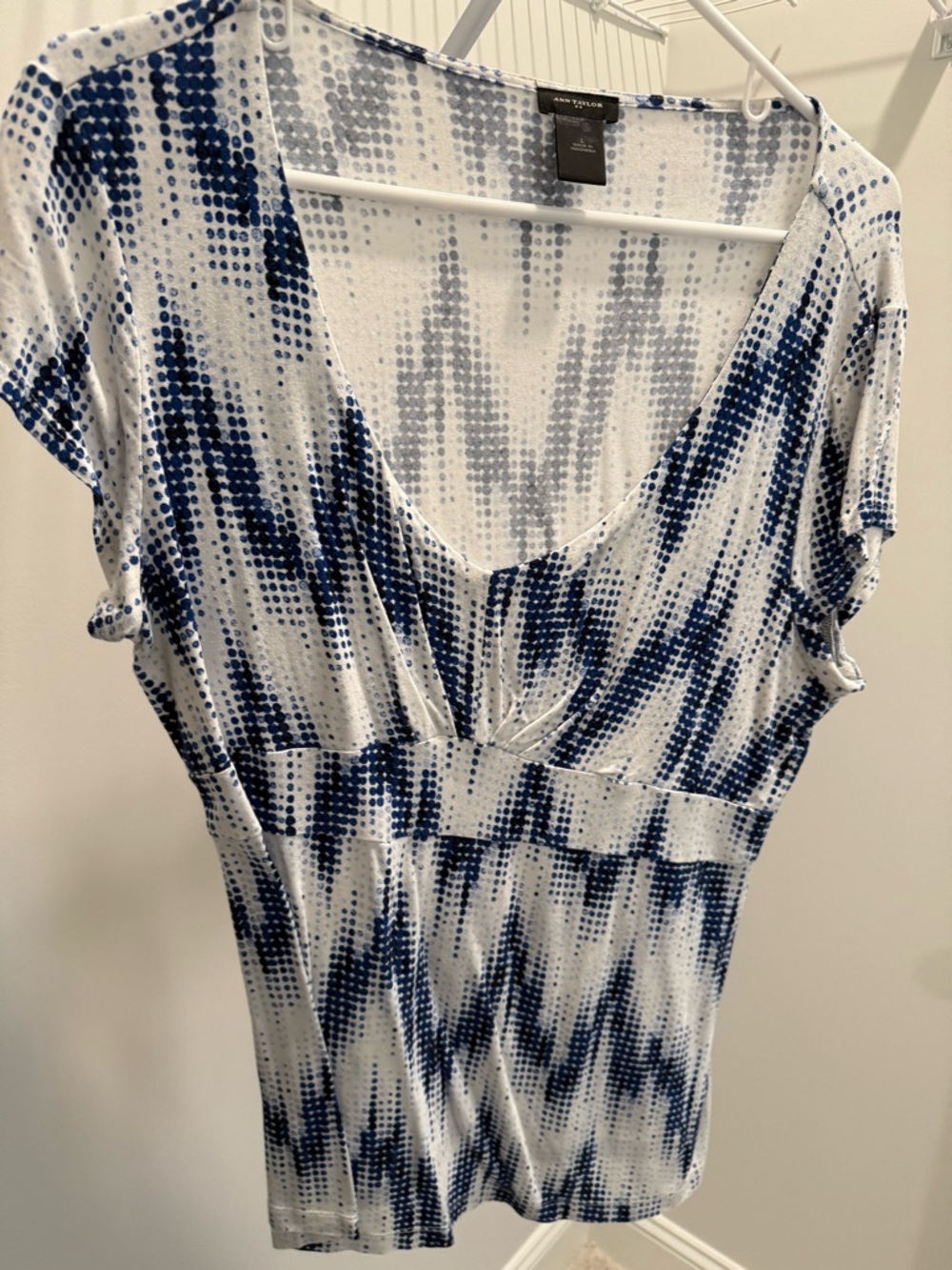 Ann Taylor White and Navy Dot-Pattern V-Neck Blouse